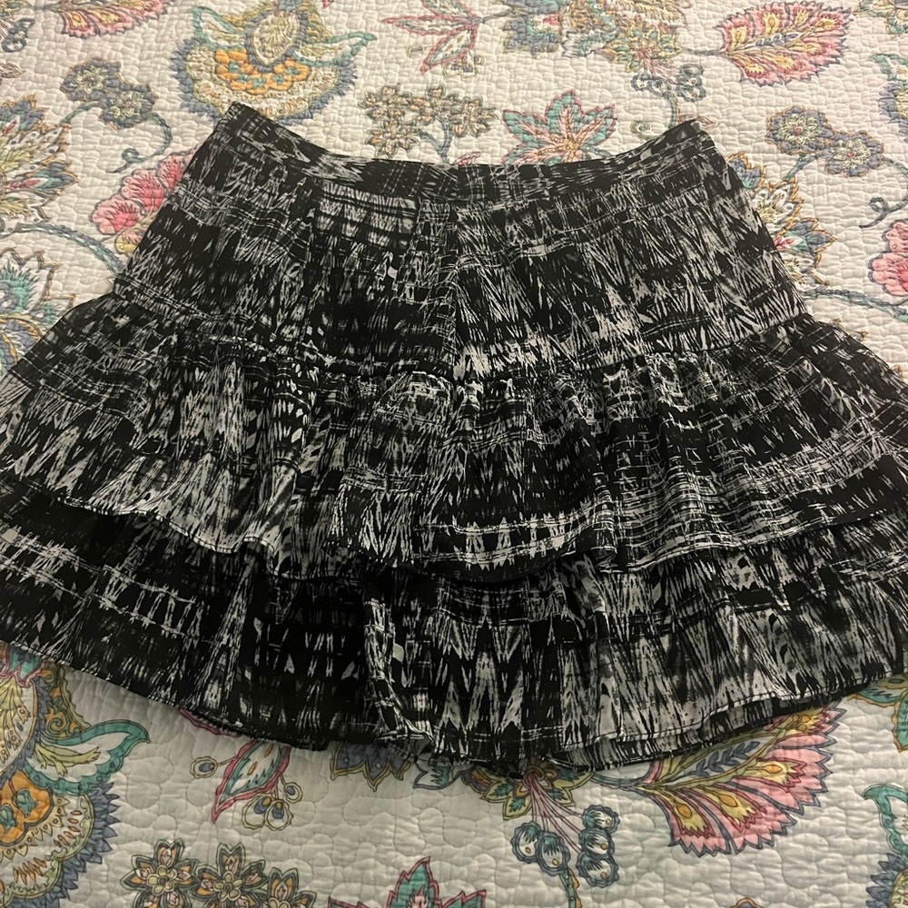 H&M Black and White Patterned Mini Skirt